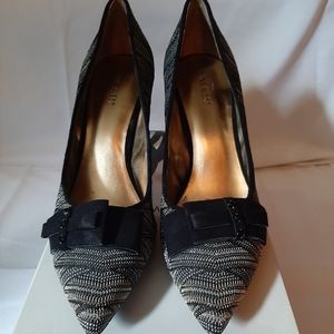 Nine West size 10, Black/Gold heels
